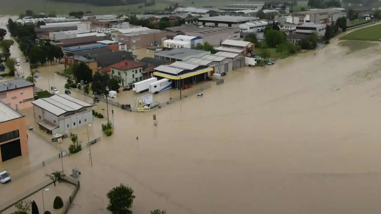 Meteorologia - Crisi climatica in Emilia-Romagna: danni, vittime, feriti e dispersi